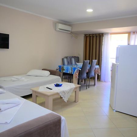 Eleana'S Apartament Саранда Екстер'єр фото