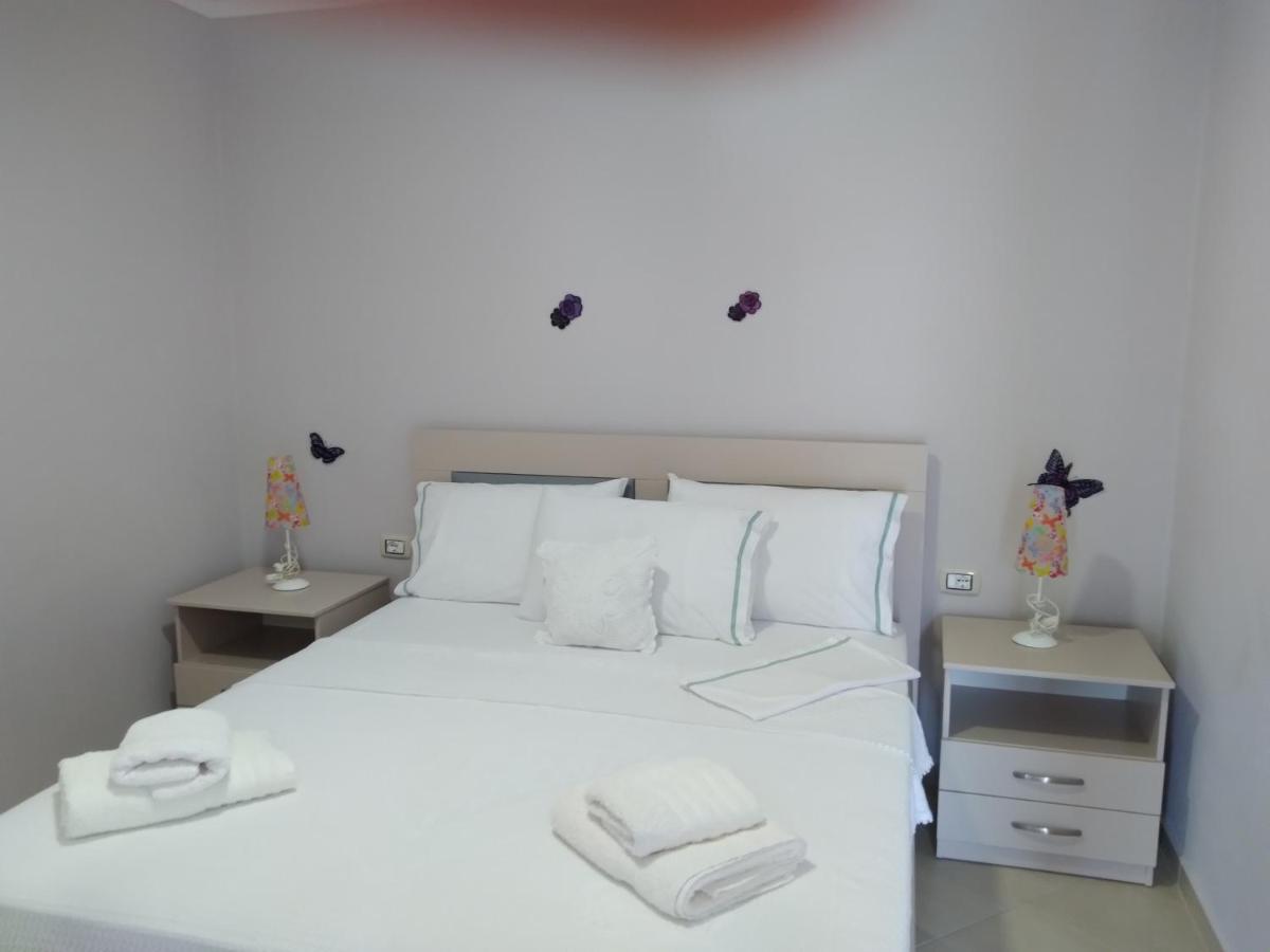 Eleana'S Apartament Саранда Екстер'єр фото
