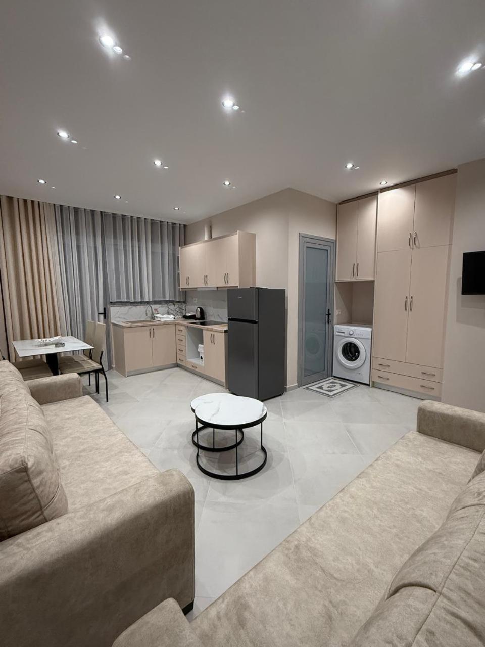 Eleana'S Apartament Саранда Екстер'єр фото