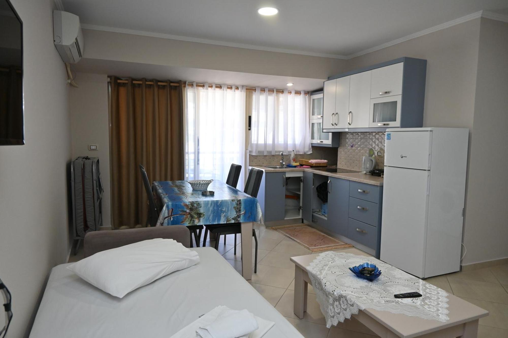 Eleana'S Apartament Саранда Екстер'єр фото